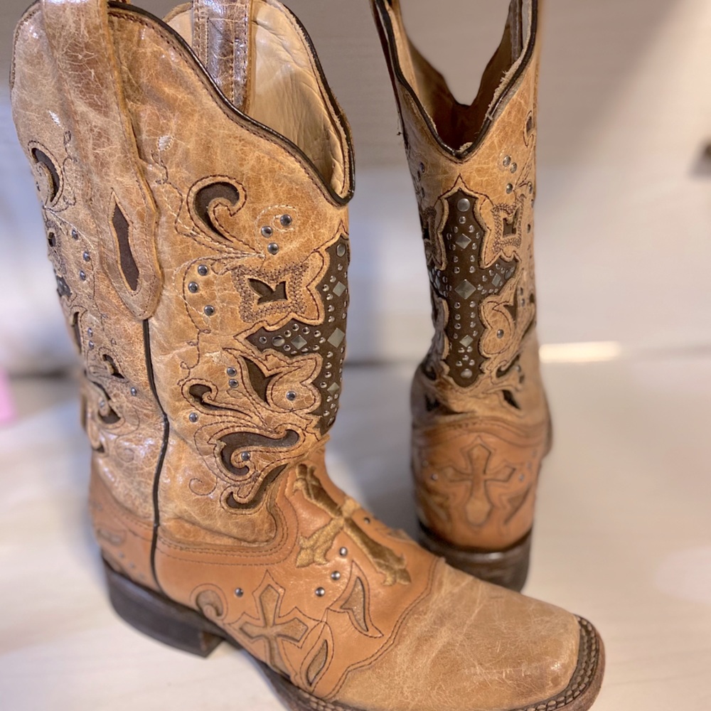 Women’s boots